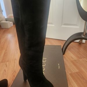Gucci Women's Elegant Black Over the Knee Boots